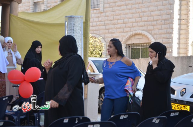 كفرقاسم- فيديو  : الافتتاح الكبير لمعرض ذوق العروس  سنين  يتحول الى مهرجان نسائي تسوقي كبير والحاجة عزية ترحب بالجميع